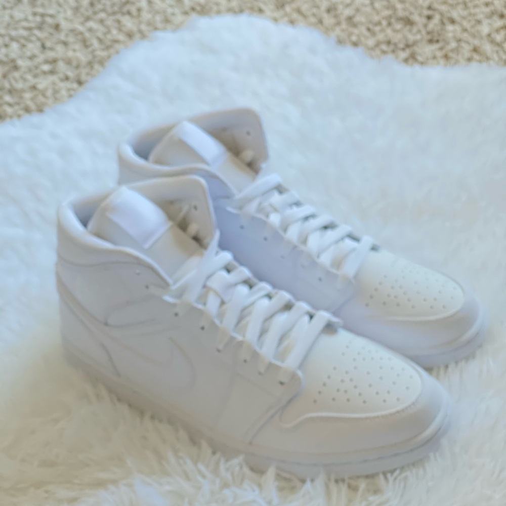air jordan 1 triple white